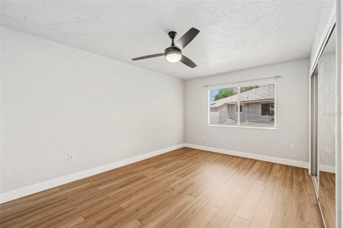 Condo in Orlando, Florida, 2 bedrooms  № 2205133 - photo 21
