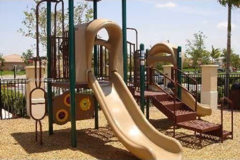 Condo in Homestead, Florida, 3 bedrooms  № 2052919 - photo 4