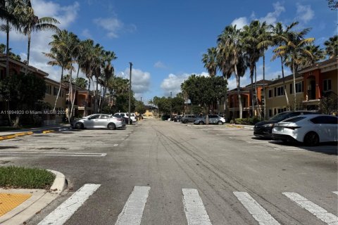 Condo in Homestead, Florida, 3 bedrooms  № 2052919 - photo 2