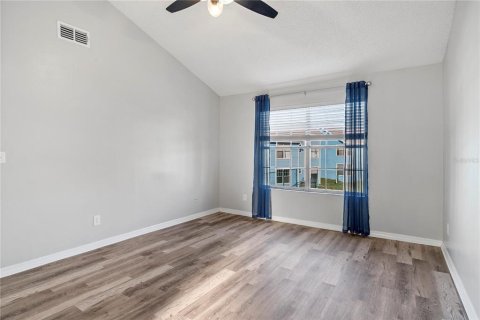 Condo in Kissimmee, Florida, 3 bedrooms  № 2100023 - photo 21