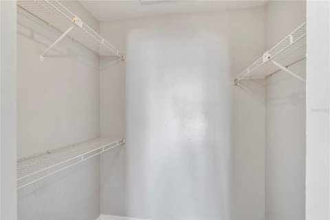 Condo in Kissimmee, Florida, 3 bedrooms  № 2100023 - photo 19