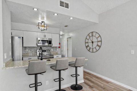 Condo in Kissimmee, Florida, 3 bedrooms  № 2100023 - photo 7