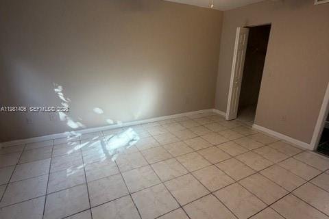 Condominio en alquiler en Miami, Florida, 2 dormitorios, 88.81 m2 № 2079941 - foto 5