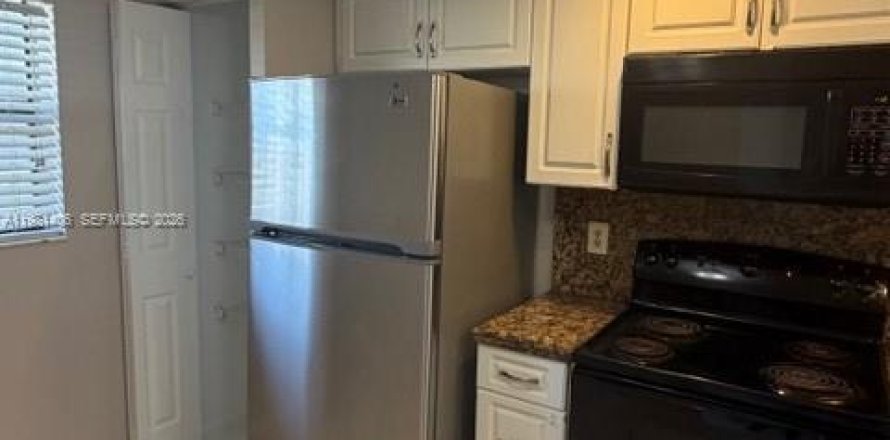 Condominio en Miami, Florida, 2 dormitorios  № 2079941