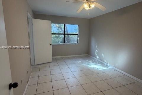 Condominio en alquiler en Miami, Florida, 2 dormitorios, 88.81 m2 № 2079941 - foto 8
