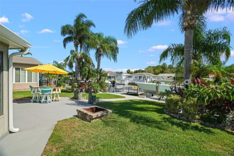 Villa ou maison à vendre à New Port Richey, Floride: 2 chambres, 153.75 m2 № 2396770 - photo 16