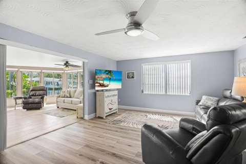Villa ou maison à vendre à New Port Richey, Floride: 2 chambres, 153.75 m2 № 2396770 - photo 7