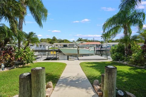 Villa ou maison à vendre à New Port Richey, Floride: 2 chambres, 153.75 m2 № 2396770 - photo 17