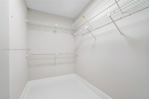 Adosado en alquiler en Boynton Beach, Florida, 2 dormitorios, 120.4 m2 № 1938796 - foto 17