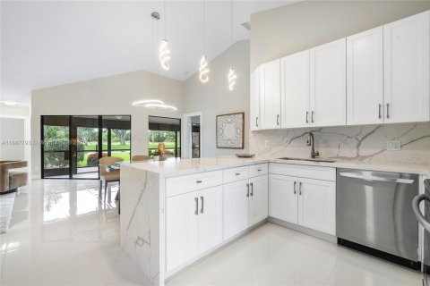 Adosado en alquiler en Boynton Beach, Florida, 2 dormitorios, 120.4 m2 № 1938796 - foto 10