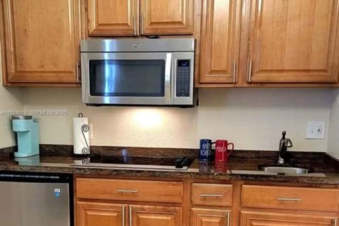 Appartement à louer à Hollywood, Floride: 1 chambre, 1038.55 m2 № 1988250 - photo 1