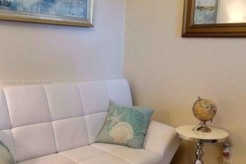 Appartement à louer à Hollywood, Floride: 1 chambre, 1038.55 m2 № 1988250 - photo 6