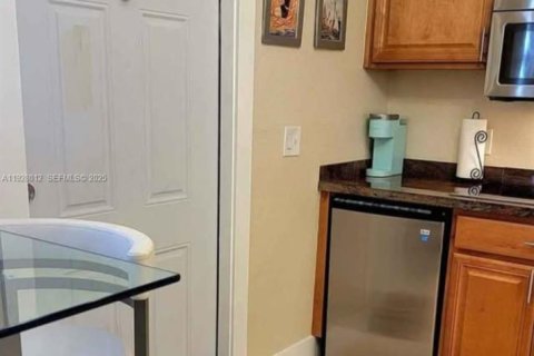 Appartement à louer à Hollywood, Floride: 1 chambre, 1038.55 m2 № 1988250 - photo 8