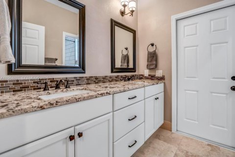 Villa ou maison à vendre à Weston, Floride: 5 chambres, 256.78 m2 № 2030510 - photo 28