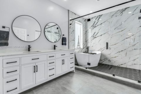 Villa ou maison à vendre à Weston, Floride: 5 chambres, 256.78 m2 № 2030510 - photo 18