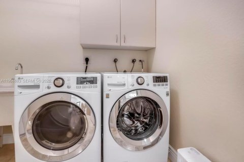 Villa ou maison à vendre à Weston, Floride: 5 chambres, 256.78 m2 № 2030510 - photo 30