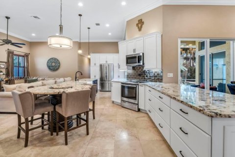 Villa ou maison à vendre à Weston, Floride: 5 chambres, 256.78 m2 № 2030510 - photo 3