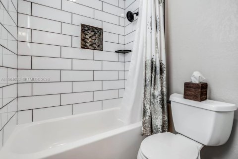 Villa ou maison à vendre à Weston, Floride: 5 chambres, 256.78 m2 № 2030510 - photo 27