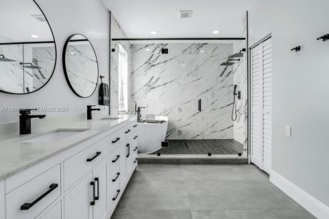 Villa ou maison à vendre à Weston, Floride: 5 chambres, 256.78 m2 № 2030510 - photo 19