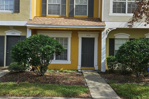 Townhouse in Wesley Chapel, Florida 2 bedrooms, 110 sq.m. № 1577160 - photo 2
