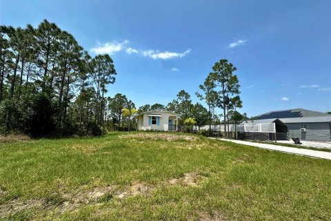 House in Punta Gorda, Florida 3 bedrooms, 112.69 sq.m. № 1901216 - photo 9
