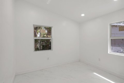 House in Fort Lauderdale, Florida 3 bedrooms, 104.24 sq.m. № 2077740 - photo 21
