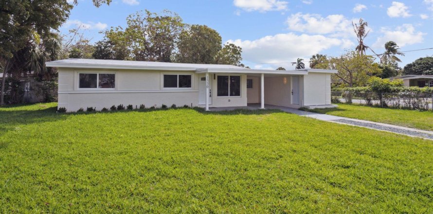House in Fort Lauderdale, Florida 3 bedrooms, 104.24 sq.m. № 2077740