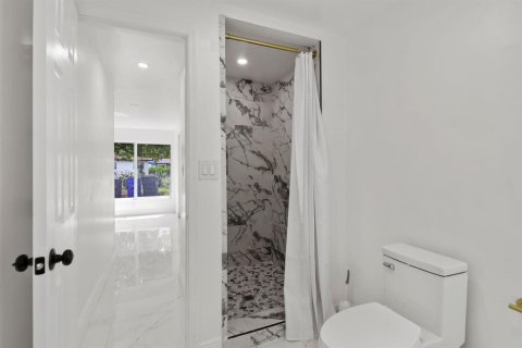 House in Fort Lauderdale, Florida 3 bedrooms, 104.24 sq.m. № 2077740 - photo 16