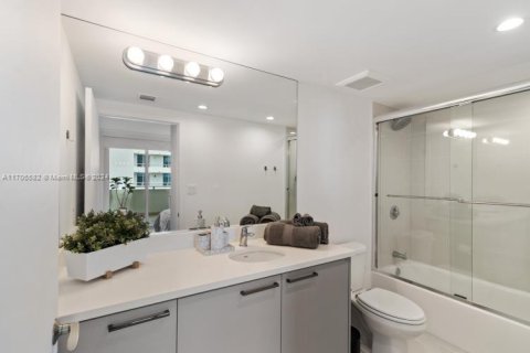 Condominio en venta en Bay Harbor Islands, Florida, 2 dormitorios, 88.72 m2 № 1694963 - foto 14