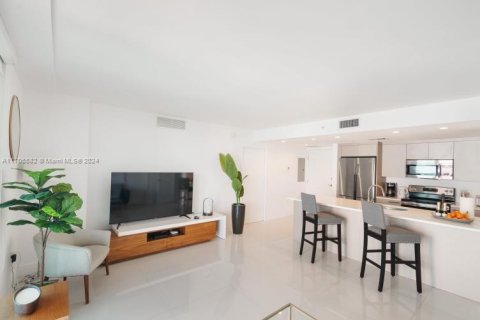 Condominio en venta en Bay Harbor Islands, Florida, 2 dormitorios, 88.72 m2 № 1694963 - foto 5