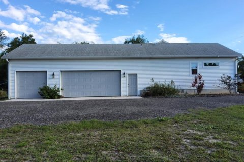 House in New Smyrna Beach, Florida 3 bedrooms, 350.15 sq.m. № 2112164 - photo 29