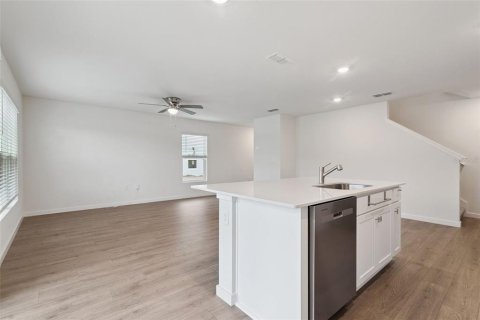 Touwnhouse à vendre à Osteen, Floride: 3 chambres, 163.32 m2 № 2306362 - photo 12