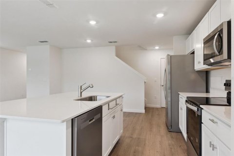 Touwnhouse à vendre à Osteen, Floride: 3 chambres, 163.32 m2 № 2306362 - photo 11
