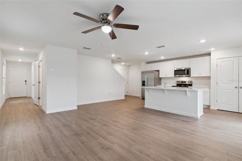 Touwnhouse à vendre à Osteen, Floride: 3 chambres, 163.32 m2 № 2306362 - photo 8