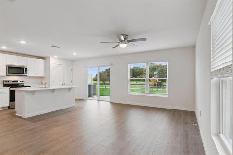 Touwnhouse à vendre à Osteen, Floride: 3 chambres, 163.32 m2 № 2306362 - photo 5