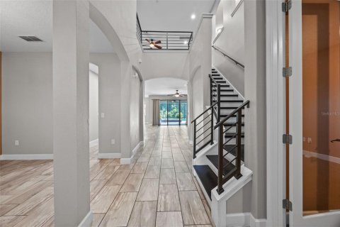 Casa en venta en Kissimmee, Florida, 6 dormitorios, 490.52 m2 № 1858122 - foto 11
