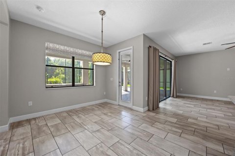 Casa en venta en Kissimmee, Florida, 6 dormitorios, 490.52 m2 № 1858122 - foto 19
