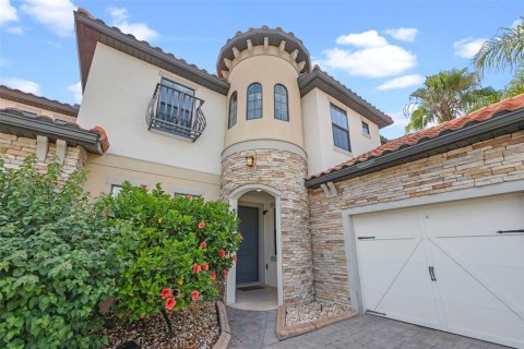 Casa en venta en Kissimmee, Florida, 6 dormitorios, 490.52 m2 № 1858122 - foto 8