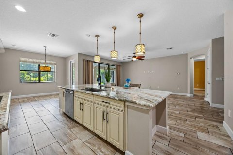 Casa en venta en Kissimmee, Florida, 6 dormitorios, 490.52 m2 № 1858122 - foto 27