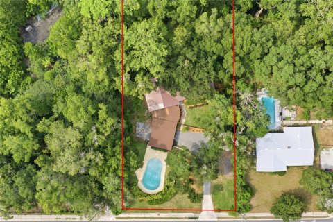 House in Gainesville, Florida 3 bedrooms, 185.9 sq.m. № 2267545 - photo 10