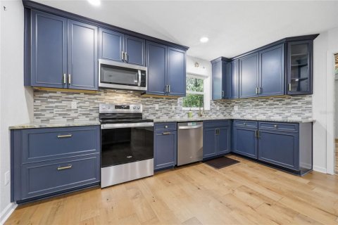 House in Gainesville, Florida 3 bedrooms, 185.9 sq.m. № 2267545 - photo 24