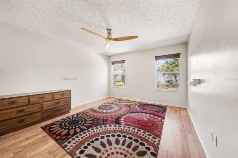 House in The Villages, Florida 2 bedrooms, 112.97 sq.m. № 2217578 - photo 10