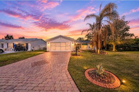 House in The Villages, Florida 2 bedrooms, 112.97 sq.m. № 2217578