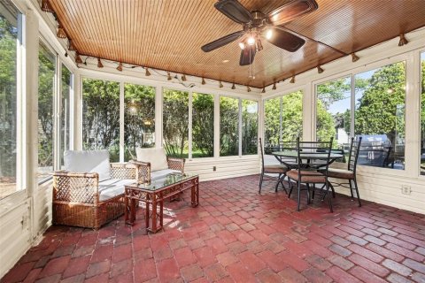 House in The Villages, Florida 2 bedrooms, 112.97 sq.m. № 2217578 - photo 18