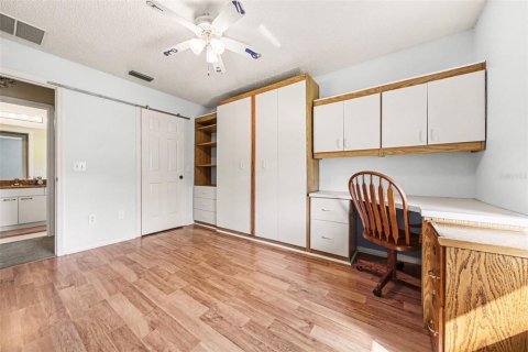 House in The Villages, Florida 2 bedrooms, 112.97 sq.m. № 2217578 - photo 11
