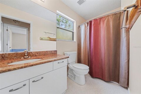House in The Villages, Florida 2 bedrooms, 112.97 sq.m. № 2217578 - photo 13
