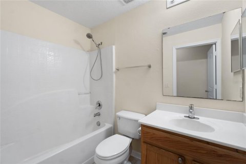 Casa en venta en Tavares, Florida, 4 dormitorios, 173.54 m2 № 1903033 - foto 22