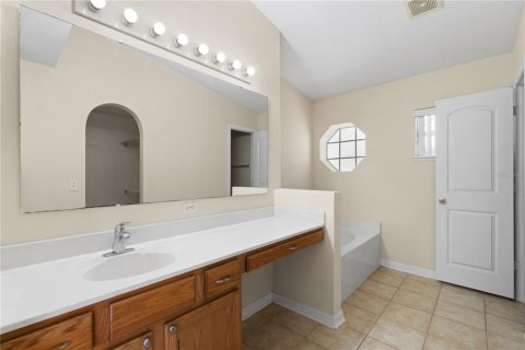 Casa en venta en Tavares, Florida, 4 dormitorios, 173.54 m2 № 1903033 - foto 16
