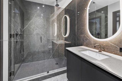 Condo in Miami, Florida, 3 bedrooms № 2251773 - photo 11