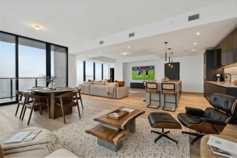 Condo in Miami, Florida, 3 bedrooms № 2251773